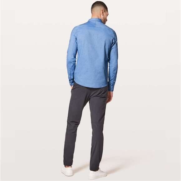 Lululemon All Town Buttondown Shirt Mens Med Blue Collared Classic Work Casual - Picture 3 of 12